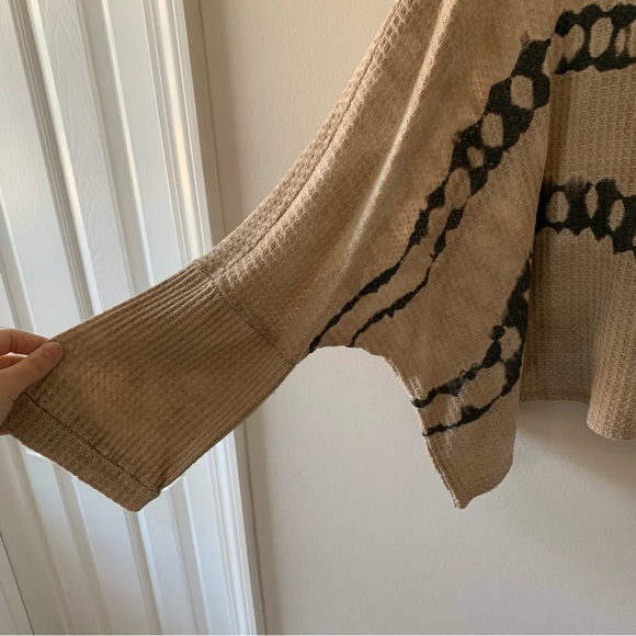 FANTASTIC FAWN | tie dye waffle knit top - Picture 3 of 5